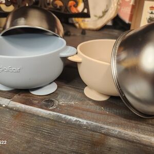 Silicone Suction Bowls with Lids - Blue and Cream